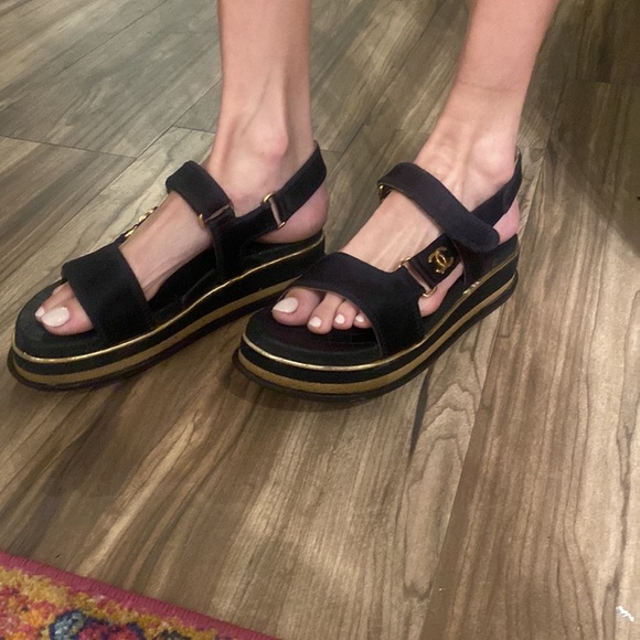 CHANEL Velcro Slide - Picture 10 of 12